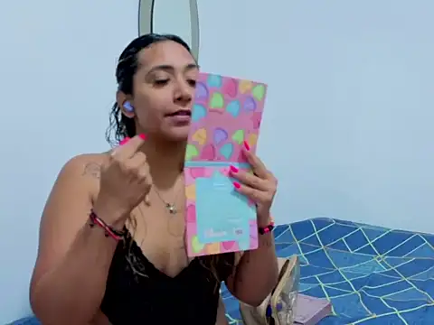 EmmaLenox online show from August 2026 06:44:02 PM
