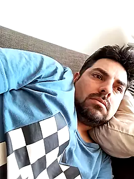 robredoj online show from November 2025 07:05:01 PM