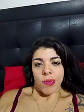 Snapshot of LUNA_x19 chatting on July 2026 11:57:02 PM LUNA x19 online show from July 2026 11:57:02 PM