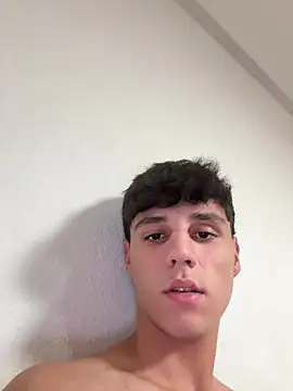 Snapshot of diegogymboy chatting on July 2026 04:05:01 PM diegogymboy online show from July 2026 04:05:01 PM