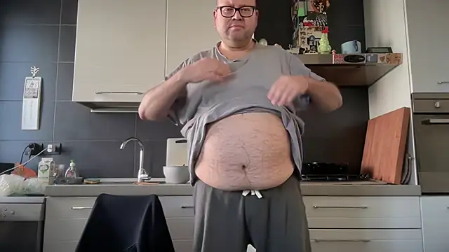 theitalianbear online show from February 2025 11:34:01 AM