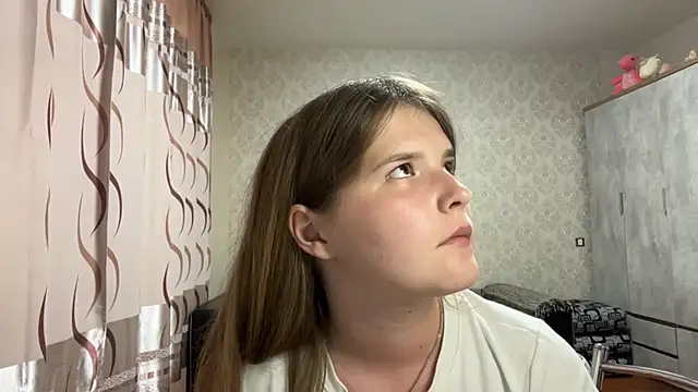 Snapshot of FayePapakostas chatting on July 2026 08:54:01 AM FayePapakostas online show from July 2026 08:54:01 AM