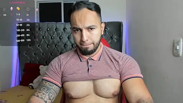 Snapshot of mrloganfuck1 chatting on July 2026 05:44:02 AM mrloganfuck1 online show from July 2026 05:44:02 AM