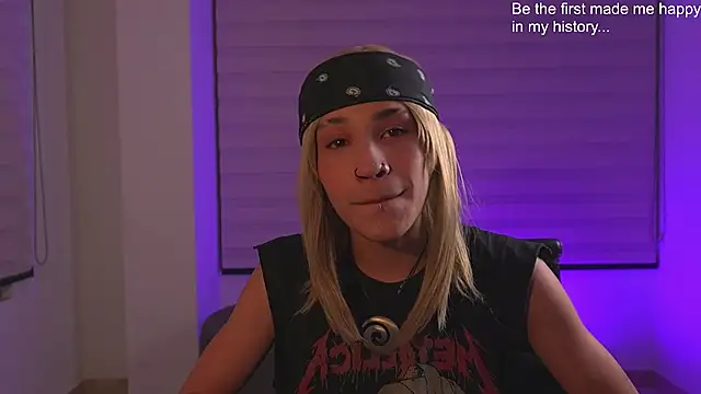 Snapshot of JohnnyJones_ chatting on July 2026 07:08:01 AM JohnnyJones online show from July 2026 07:08:01 AM