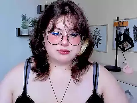 Snapshot of OpheliaLush chatting on August 2026 09:15:02 AM OpheliaLush online show from August 2026 09:15:02 AM
