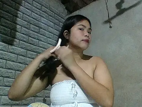 Snapshot of Kiana_123 chatting on July 2026 11:26:02 PM Kiana 123 online show from July 2026 11:26:02 PM