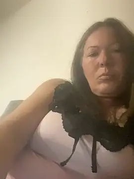 Snapshot of Scottish-BonnieX chatting on August 2026 11:18:01 PM Scottish-BonnieX online show from August 2026 11:18:01 PM