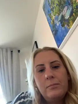 Elegant Erin online show from August 2026 11:26:02 AM