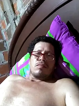 Snapshot of traviesoomariobros chatting on August 2026 02:55:02 AM traviesoomariobros online show from August 2026 02:55:02 AM
