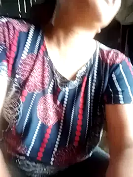 Snapshot of Mai-lanzz chatting on August 2026 03:50:02 AM Mai-lanzz online show from August 2026 03:50:02 AM