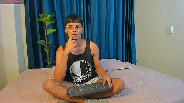 Snapshot of hell_Dantex chatting on August 2026 09:25:01 PM hell Dantex online show from August 2026 09:25:01 PM