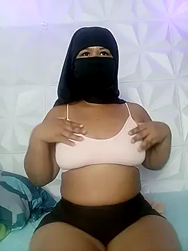 Snapshot of DALILAA_CURVY chatting on August 2026 09:50:01 PM DALILAA CURVY online show from August 2026 09:50:01 PM