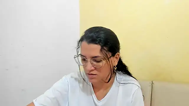 MARILYN GARCIA online show from April 2026 01:41:01 PM