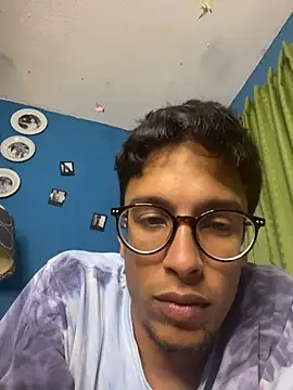 Snapshot of gatonerd chatting on August 2026 01:08:01 AM gatonerd online show from August 2026 01:08:01 AM