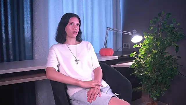 JolynnPanos online show from August 2026 11:34:02 AM