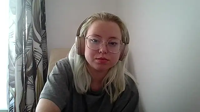 MaddieTeen online show from August 2026 05:26:02 PM