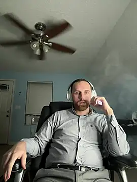 Snapshot of Drewsplayroom chatting on August 2026 01:31:02 AM Drewsplayroom online show from August 2026 01:31:02 AM