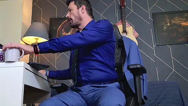 ChrisKox online show from November 2025 01:33:02 PM