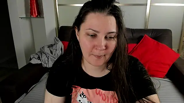 MarySwon online show from October 2025 05:01:01 PM