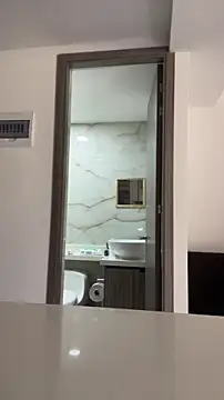 aimi art1 online show from November 2025 05:34:02 PM