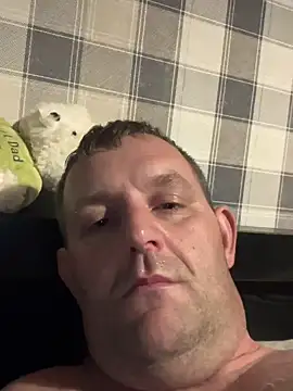 Eddieh2k7 online show from October 2025 09:03:02 PM