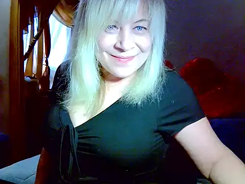 AgoniA7 online show from April 2026 03:49:02 PM