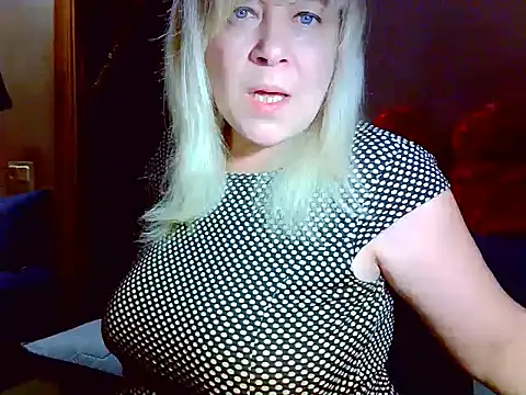 AgoniA7 online show from May 2026 06:57:01 PM