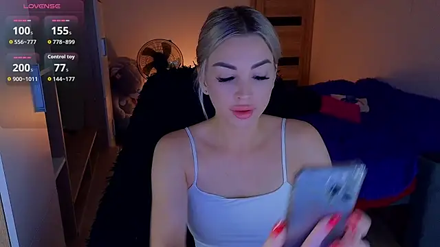 MilanaOmg online show from August 2026 09:28:01 PM