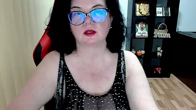 MissTroublle online show from May 2026 10:00:01 AM