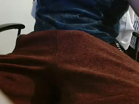 pudding24 online show from November 2025 01:00:02 AM