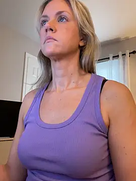 Snapshot of Kay_Cakes chatting on November 2025 04:28:01 PM Kay Cakes online show from November 2025 04:28:01 PM