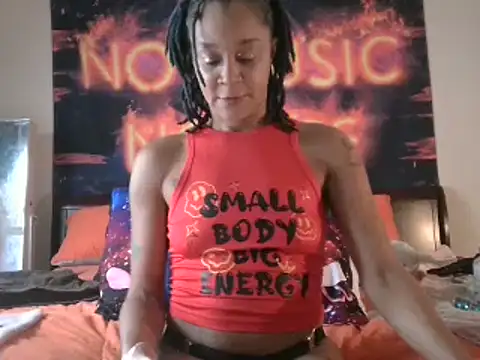 Snapshot of EnticingAaliyah chatting on January 2025 08:04:01 PM EnticingAaliyah online show from January 2025 08:04:01 PM