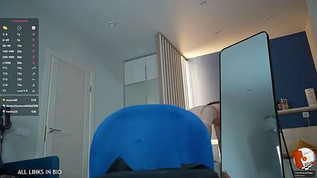 LAUREL HAZEL online show from February 2025 01:33:01 AM