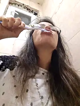 rposhta1991 online show from October 2025 07:45:02 PM