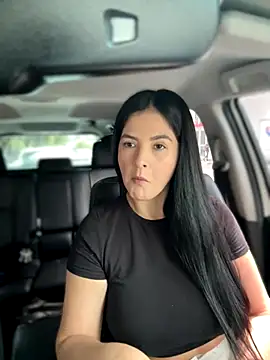 Carolina Novoa online show from November 2025 06:07:02 PM