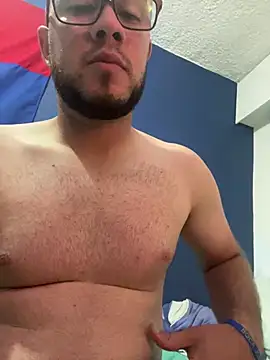 Snapshot of AlejoStrep chatting on March 2026 05:36:01 AM AlejoStrep online show from March 2026 05:36:01 AM