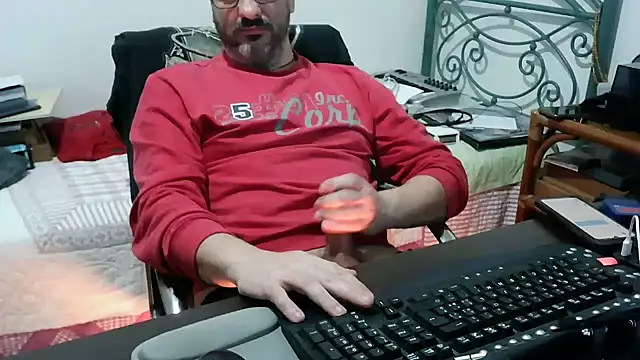 Snapshot of Italian_dark_desire chatting on January 2026 12:03:01 AM Italian dark desire online show from January 2026 12:03:01 AM