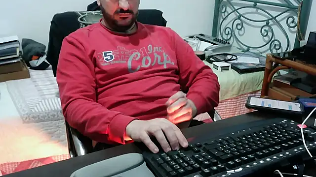 Snapshot of Italian_dark_desire chatting on January 2026 11:30:02 PM Italian dark desire online show from January 2026 11:30:02 PM