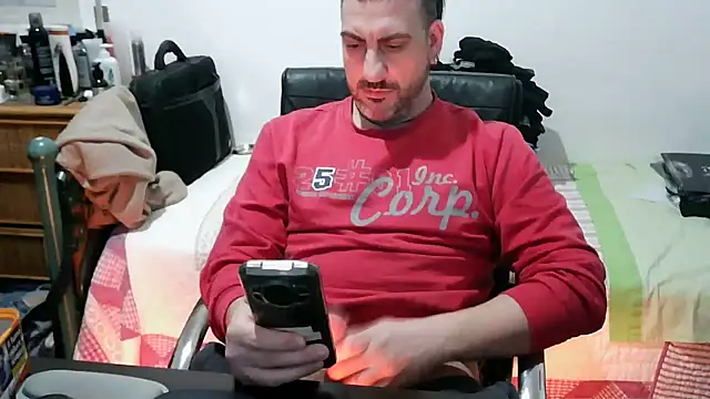 Snapshot of Italian_dark_desire chatting on February 2026 10:17:01 PM Italian dark desire online show from February 2026 10:17:01 PM