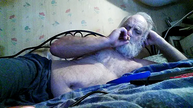 Snapshot of russtee chatting on November 2025 06:49:01 AM russtee online show from November 2025 06:49:01 AM