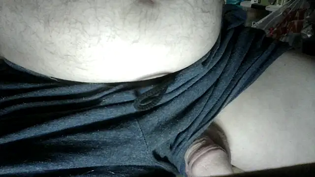 Snapshot of russtee chatting on November 2025 01:19:01 AM russtee online show from November 2025 01:19:01 AM