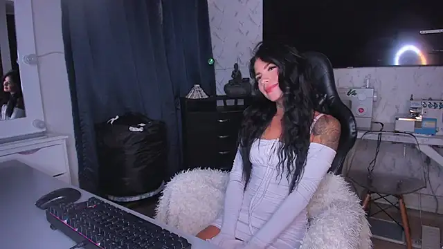 Lisegg  online show from January 2025 06:04:02 PM