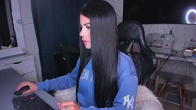 Lisegg  online show from January 2025 11:11:02 AM