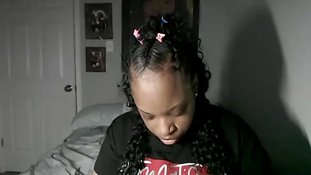 Sexymona1218 online show from October 2025 09:35:02 PM