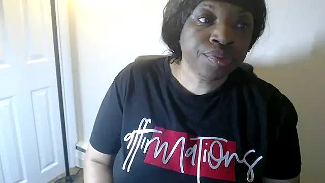 Snapshot of Sexymona1218 chatting on July 2026 04:29:01 AM Sexymona1218 online show from July 2026 04:29:01 AM