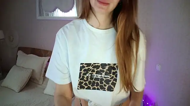 Luna Hoty online show from March 2025 07:32:01 AM