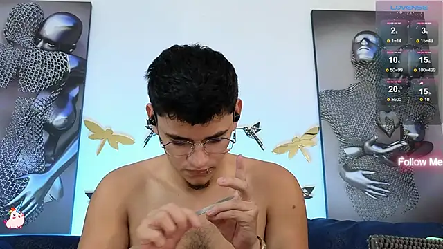 VikoHands online show from February 2025 08:20:02 PM