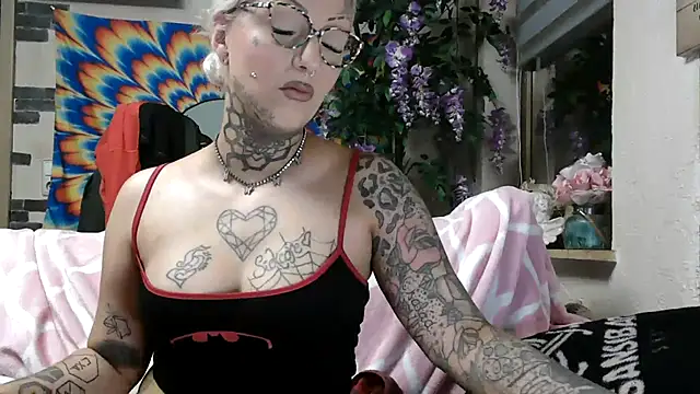 RoxxyInk online show from October 2025 09:26:02 PM