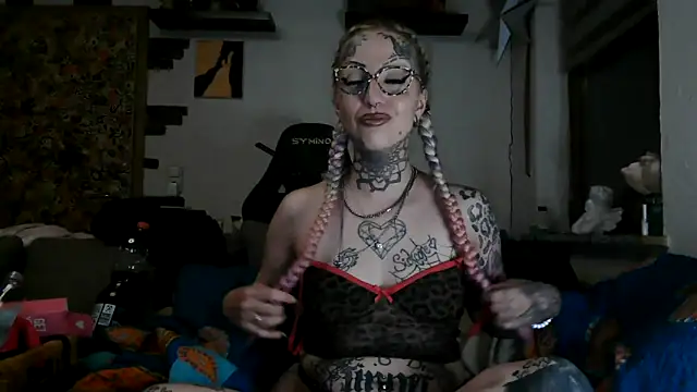 RoxxyInk online show from June 2026 01:03:01 AM