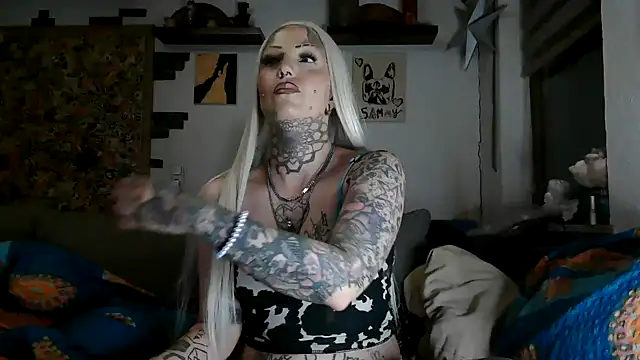RoxxyInk online show from June 2026 09:17:02 PM